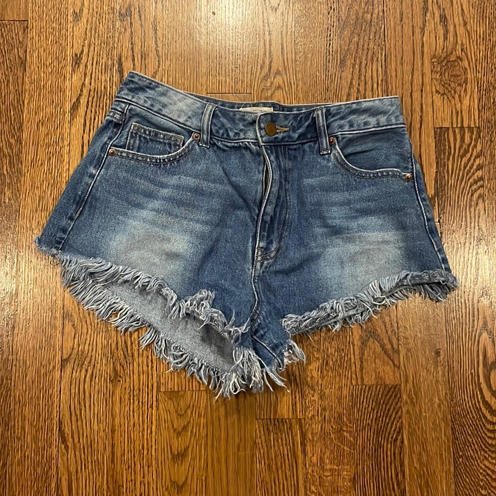 L.T.J  high rise jean shorts frayed hem size medium